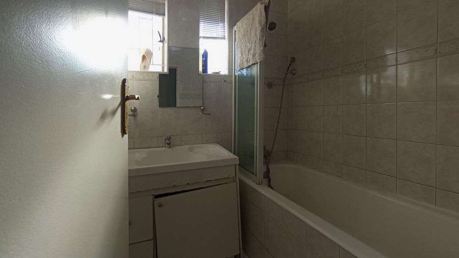 2 Bedroom Property for Sale in Pretoria Gauteng