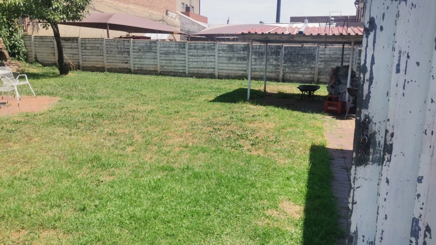 Commercial Property for Sale in New Redruth Gauteng