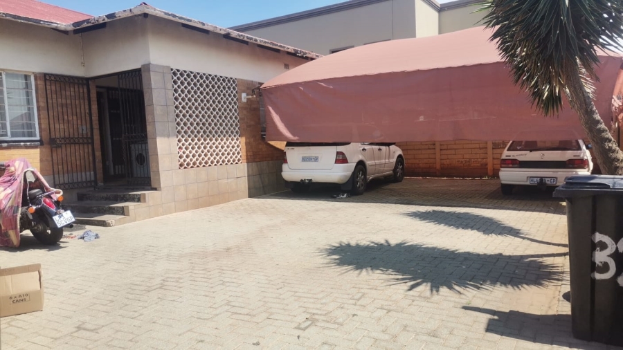 Commercial Property for Sale in New Redruth Gauteng