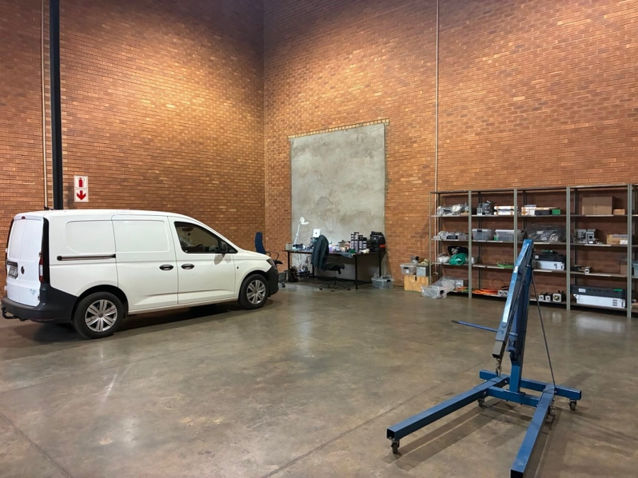 To Let Commercial Property for Rent in Driehoek Gauteng
