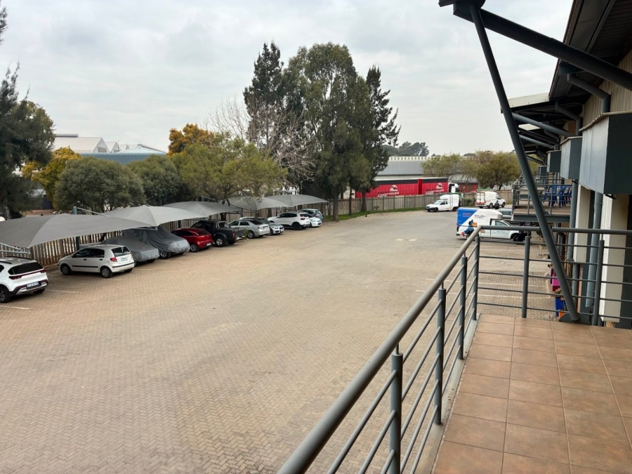 To Let Commercial Property for Rent in Driehoek Gauteng