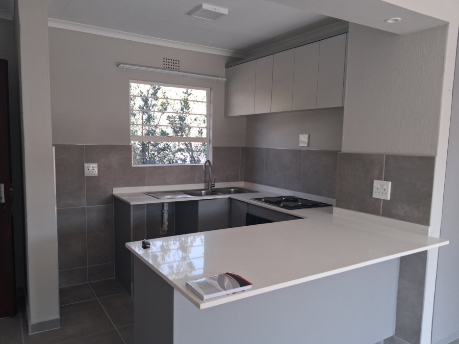 2 Bedroom Property for Sale in La Montagne Gauteng