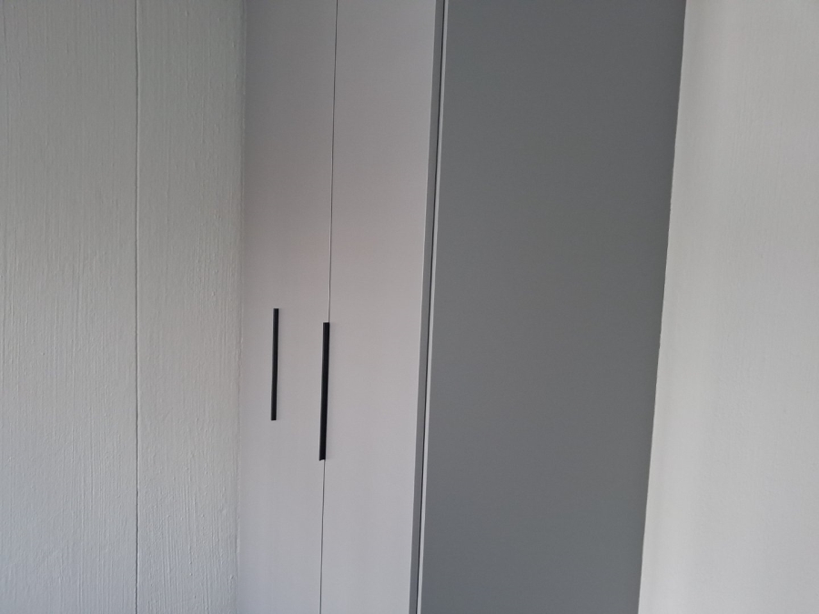 2 Bedroom Property for Sale in La Montagne Gauteng