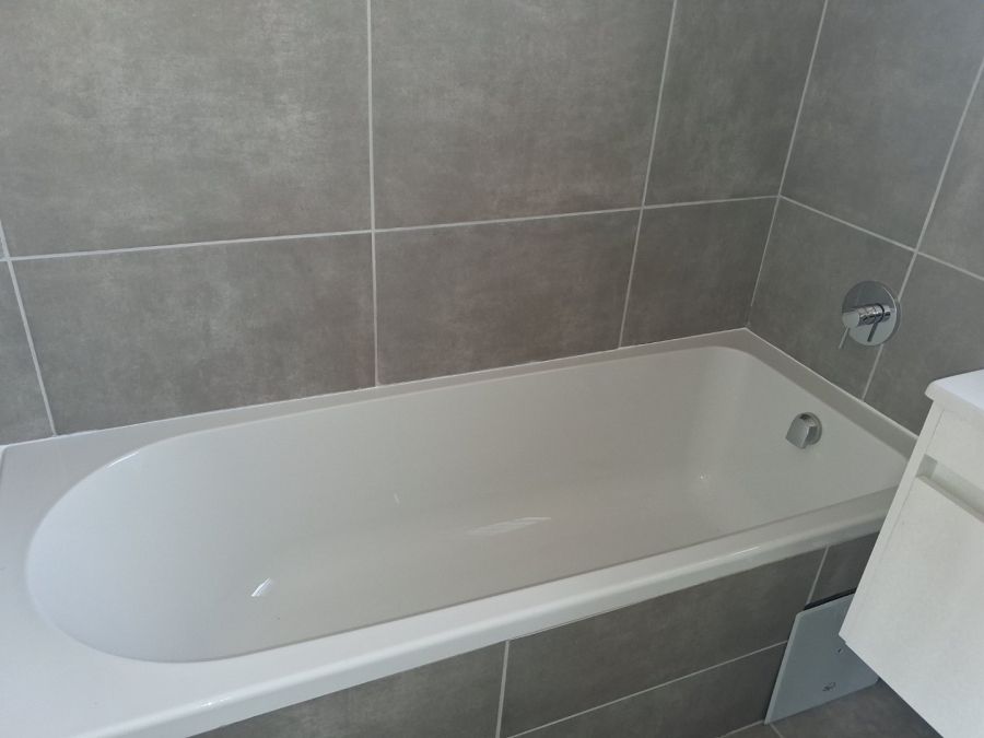 2 Bedroom Property for Sale in La Montagne Gauteng