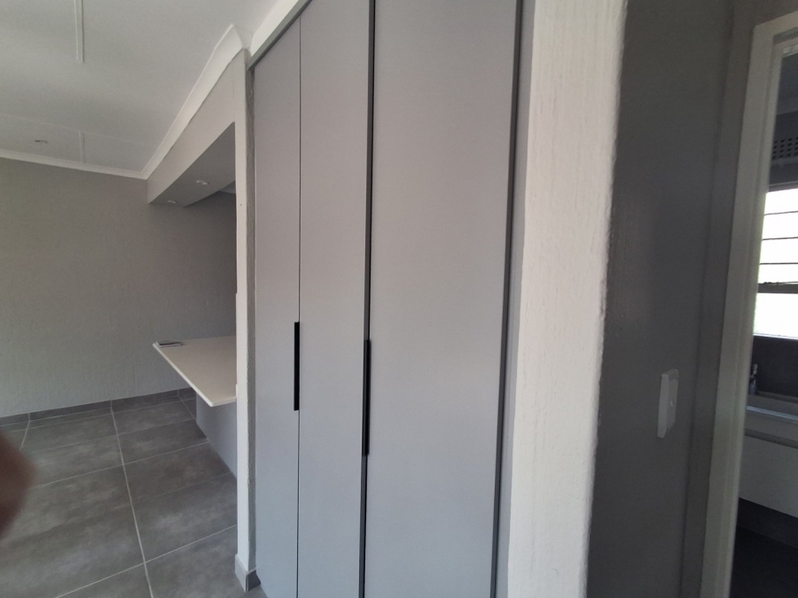 2 Bedroom Property for Sale in La Montagne Gauteng