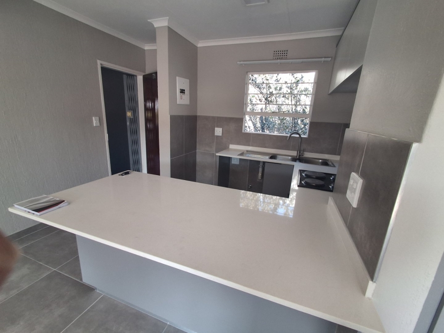 2 Bedroom Property for Sale in La Montagne Gauteng