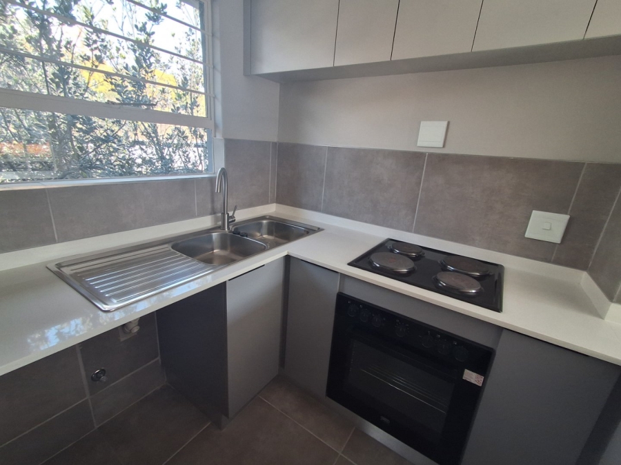 2 Bedroom Property for Sale in La Montagne Gauteng
