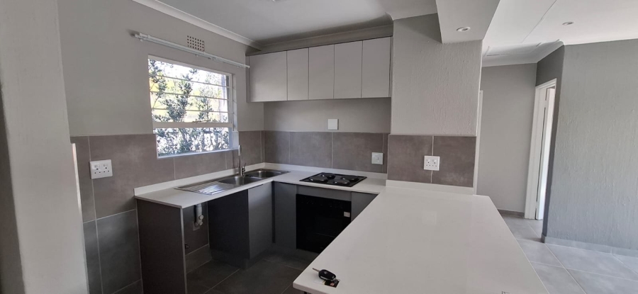 2 Bedroom Property for Sale in La Montagne Gauteng