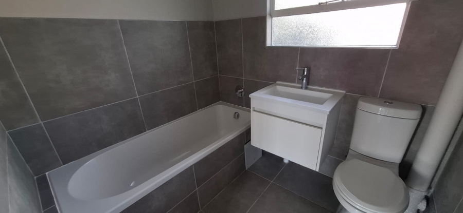 2 Bedroom Property for Sale in La Montagne Gauteng