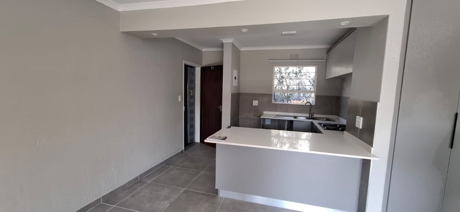 2 Bedroom Property for Sale in La Montagne Gauteng