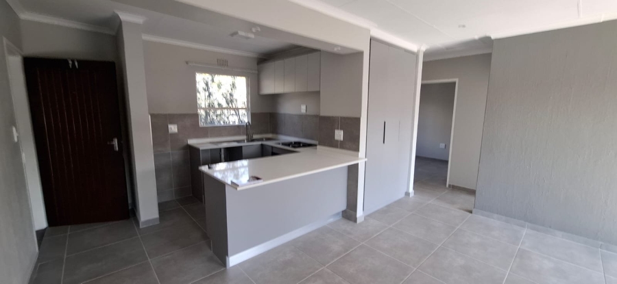 2 Bedroom Property for Sale in La Montagne Gauteng