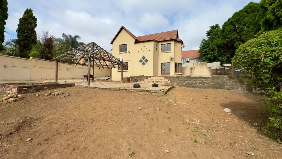 To Let 4 Bedroom Property for Rent in Monument Park Gauteng
