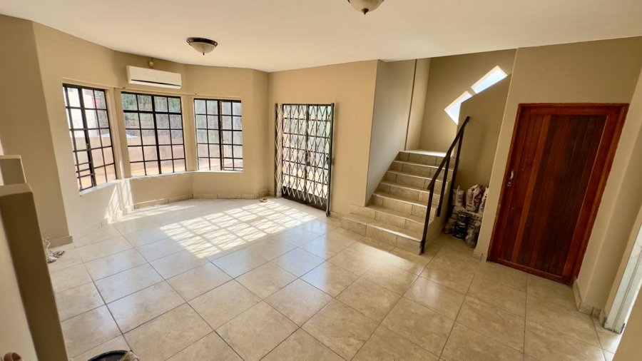 To Let 4 Bedroom Property for Rent in Monument Park Gauteng