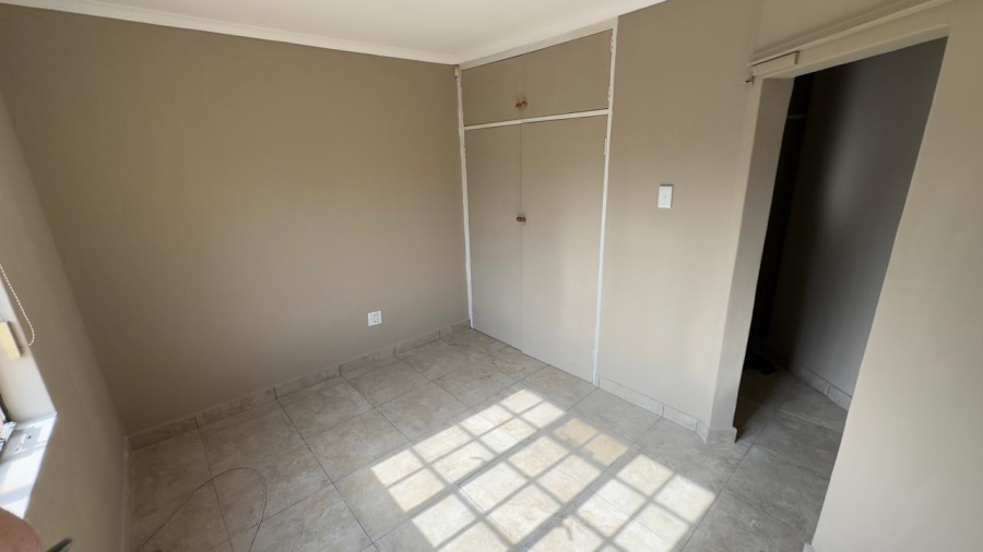 To Let 4 Bedroom Property for Rent in Monument Park Gauteng
