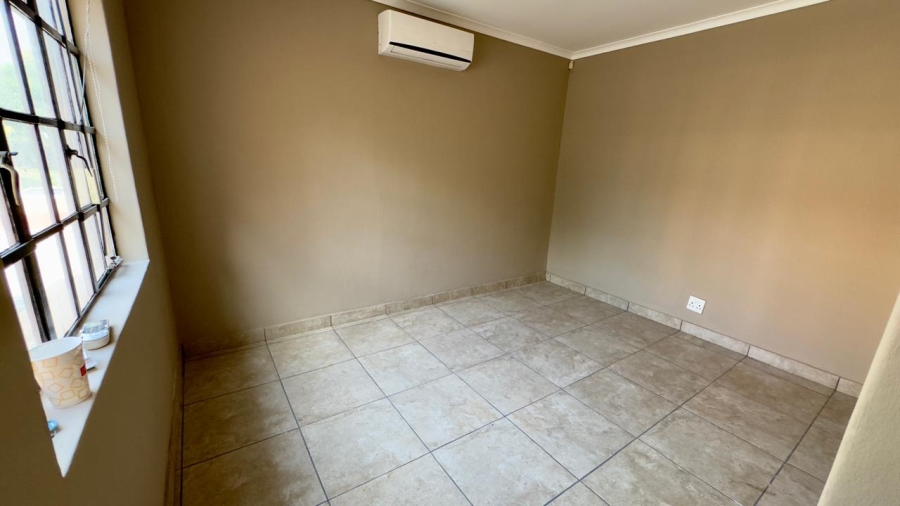 To Let 4 Bedroom Property for Rent in Monument Park Gauteng