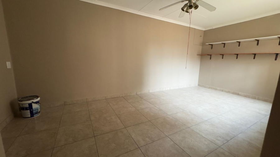 To Let 4 Bedroom Property for Rent in Monument Park Gauteng