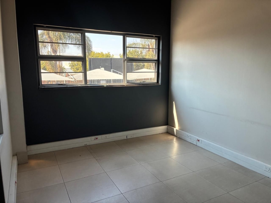 To Let Commercial Property for Rent in Tunney Gauteng