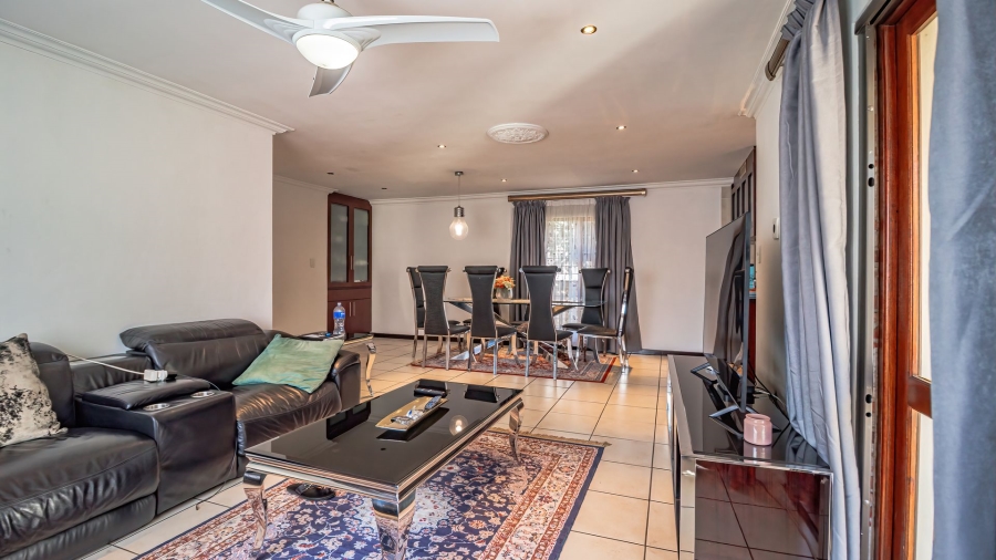 3 Bedroom Property for Sale in Greenstone Hill Gauteng