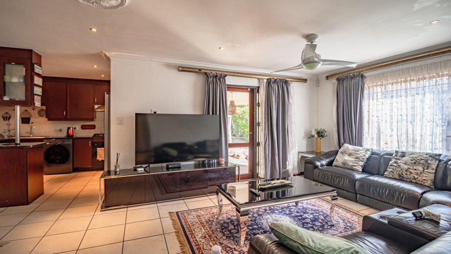 3 Bedroom Property for Sale in Greenstone Hill Gauteng