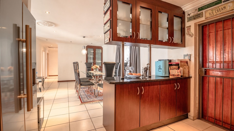 3 Bedroom Property for Sale in Greenstone Hill Gauteng
