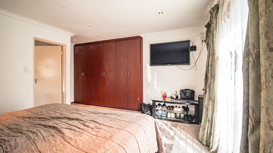3 Bedroom Property for Sale in Greenstone Hill Gauteng