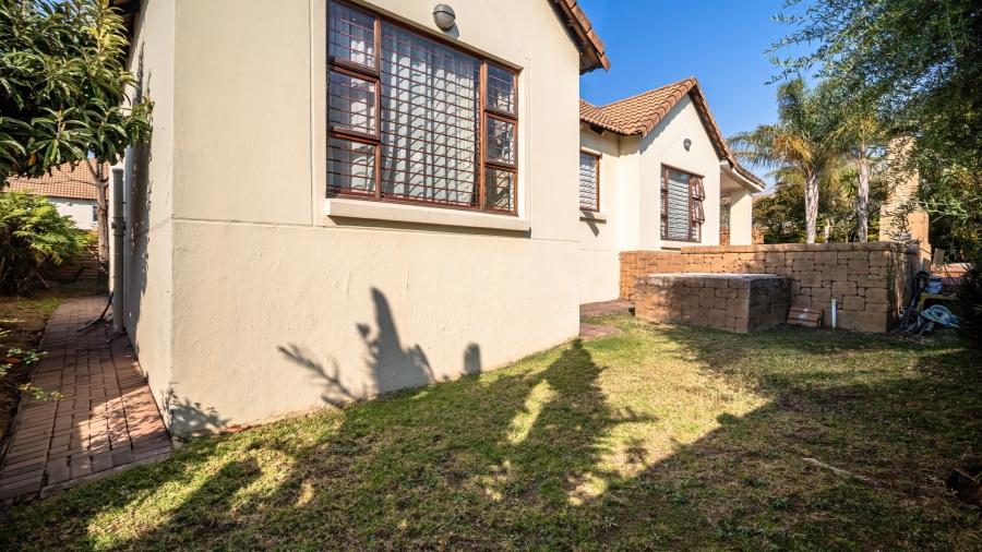 3 Bedroom Property for Sale in Greenstone Hill Gauteng