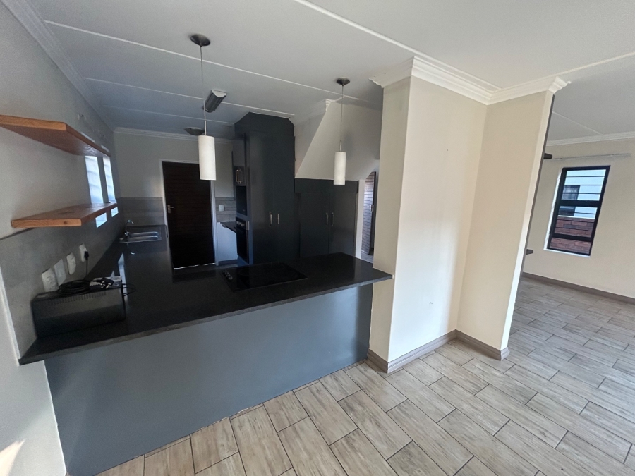 3 Bedroom Property for Sale in Amberfield Crest Estate Gauteng