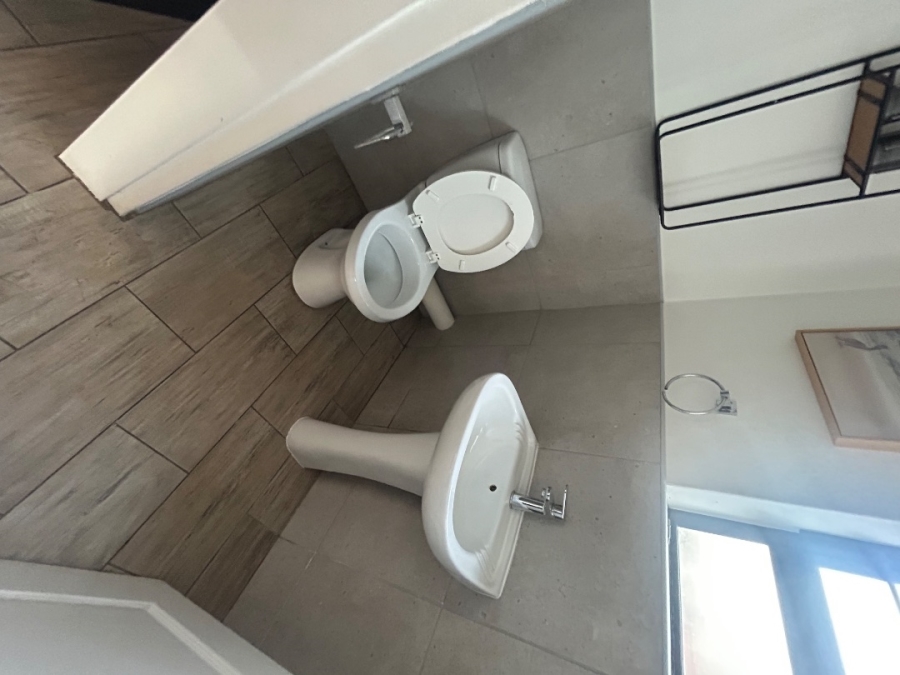 3 Bedroom Property for Sale in Amberfield Crest Estate Gauteng