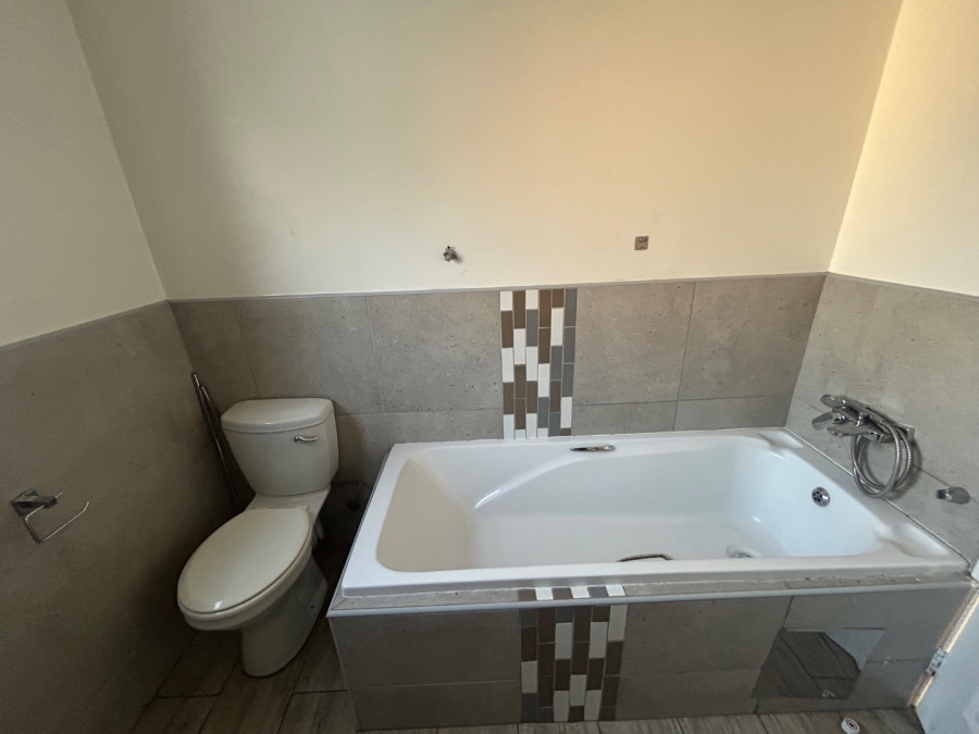 3 Bedroom Property for Sale in Amberfield Crest Estate Gauteng