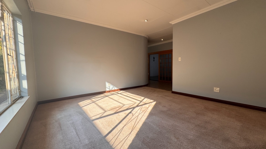 4 Bedroom Property for Sale in Three Rivers Proper Gauteng