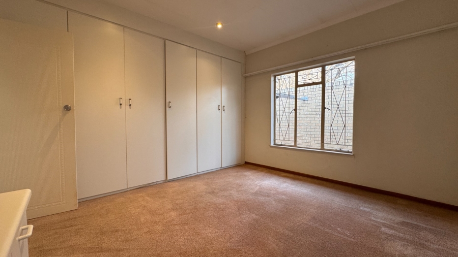 4 Bedroom Property for Sale in Three Rivers Proper Gauteng