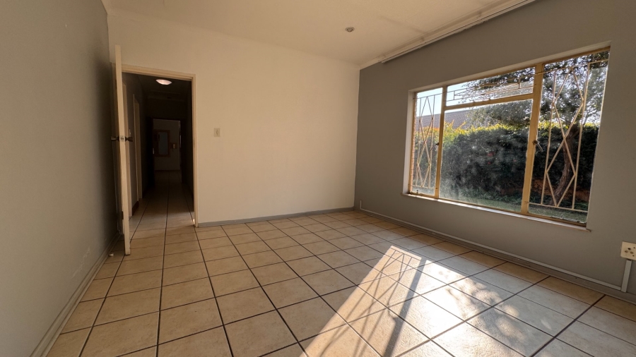 4 Bedroom Property for Sale in Three Rivers Proper Gauteng