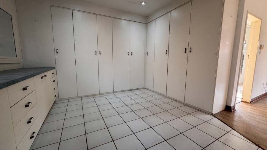 4 Bedroom Property for Sale in Three Rivers Proper Gauteng