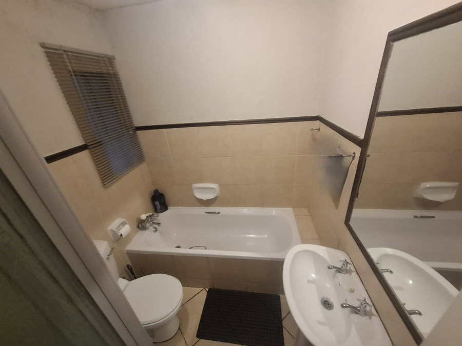 To Let 2 Bedroom Property for Rent in Karenpark Gauteng