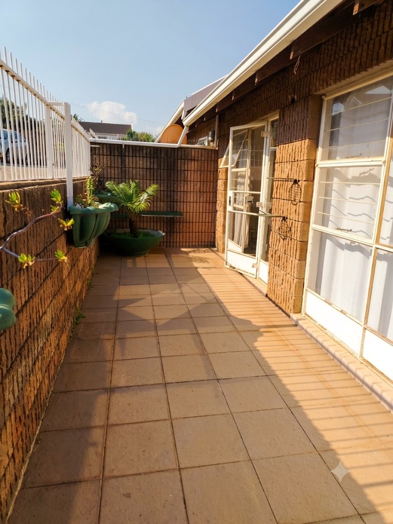 2 Bedroom Property for Sale in Krugersdorp North Gauteng