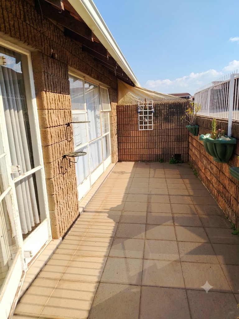 2 Bedroom Property for Sale in Krugersdorp North Gauteng