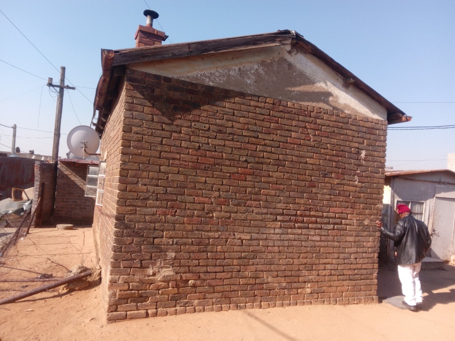 2 Bedroom Property for Sale in Alexandra Gauteng