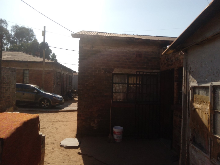 2 Bedroom Property for Sale in Alexandra Gauteng