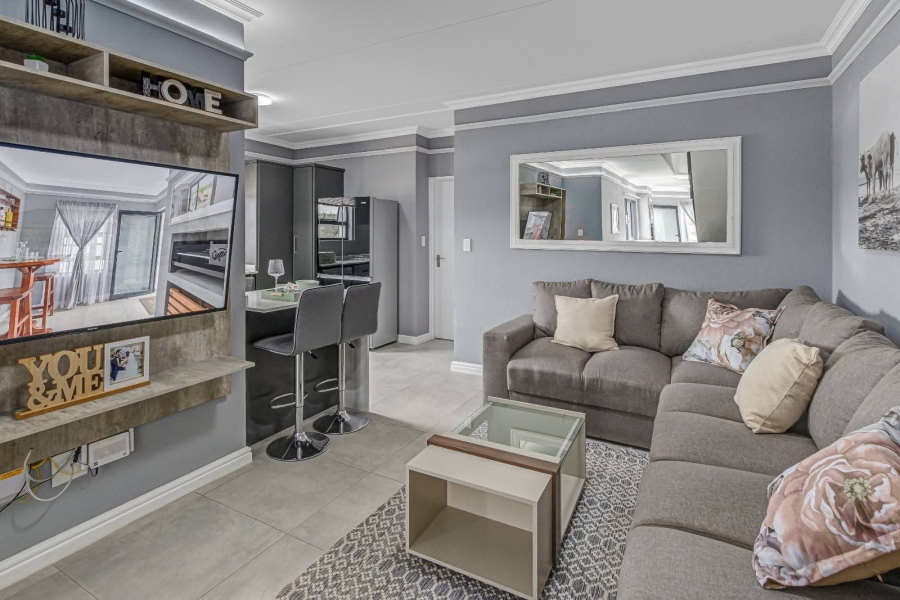 To Let 4 Bedroom Property for Rent in Glen Austin Gauteng