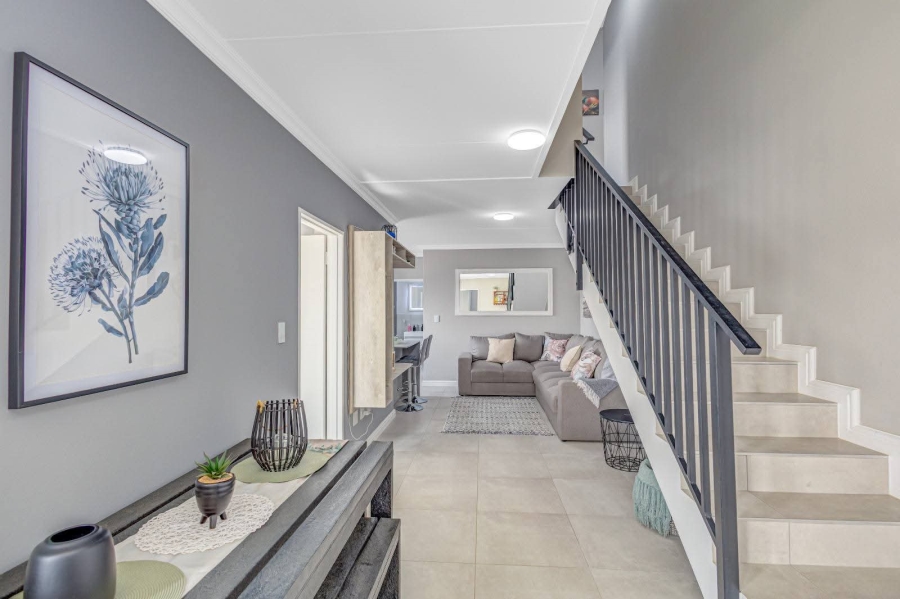 To Let 4 Bedroom Property for Rent in Glen Austin Gauteng