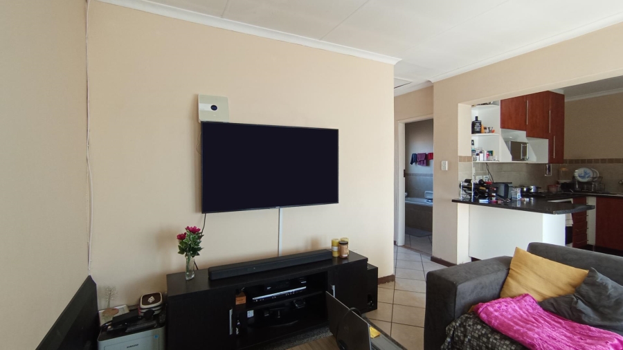 2 Bedroom Property for Sale in Noordwyk Gauteng