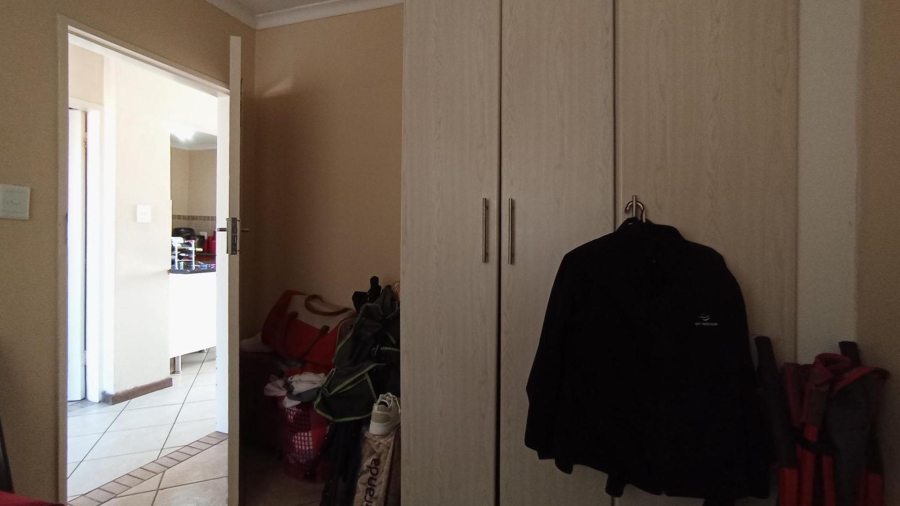 2 Bedroom Property for Sale in Noordwyk Gauteng