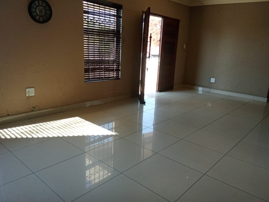 4 Bedroom Property for Sale in Ormonde Gauteng
