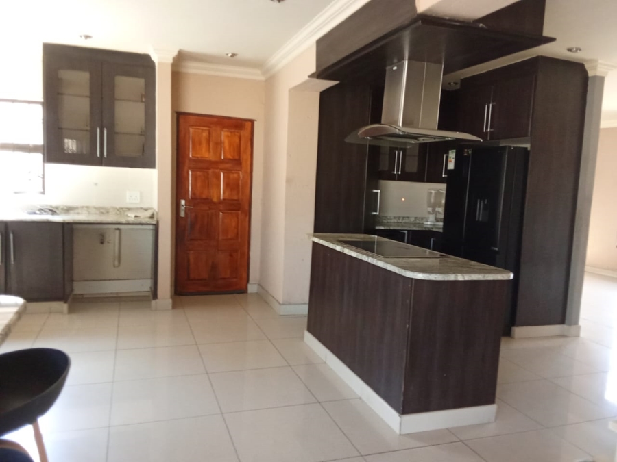 4 Bedroom Property for Sale in Ormonde Gauteng