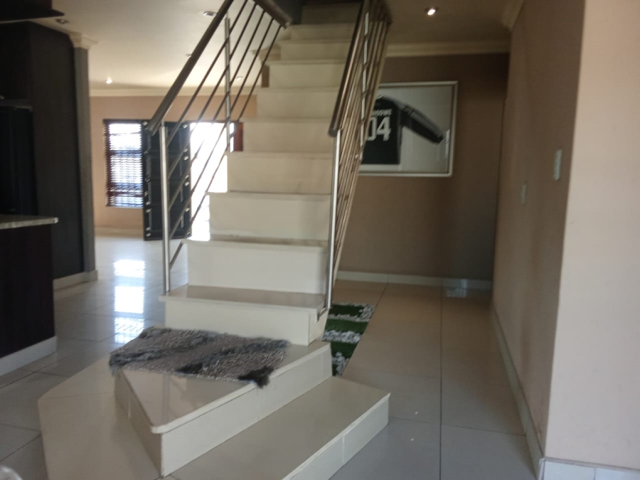 4 Bedroom Property for Sale in Ormonde Gauteng