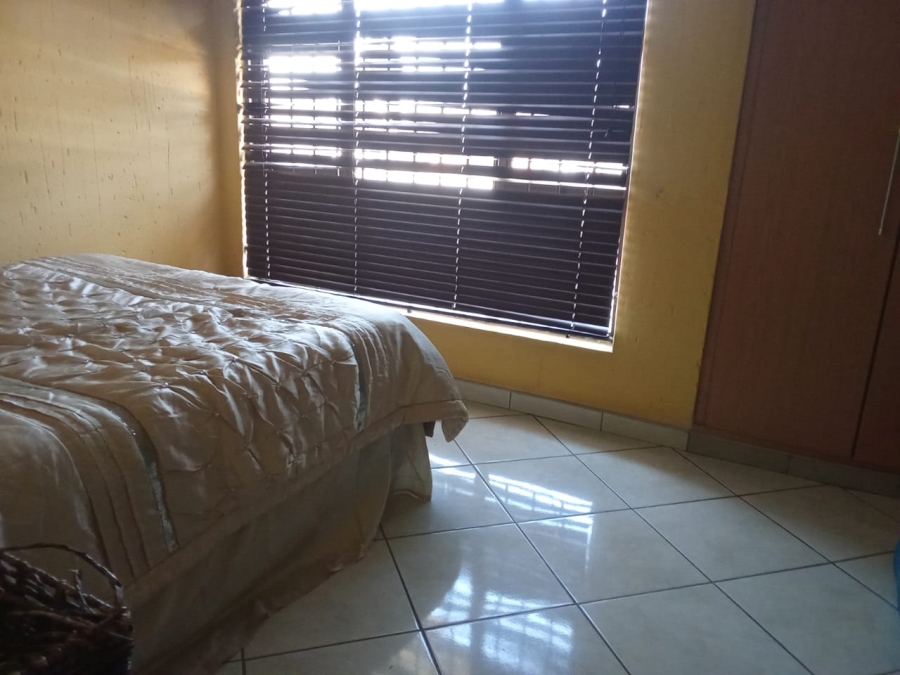 4 Bedroom Property for Sale in Ormonde Gauteng