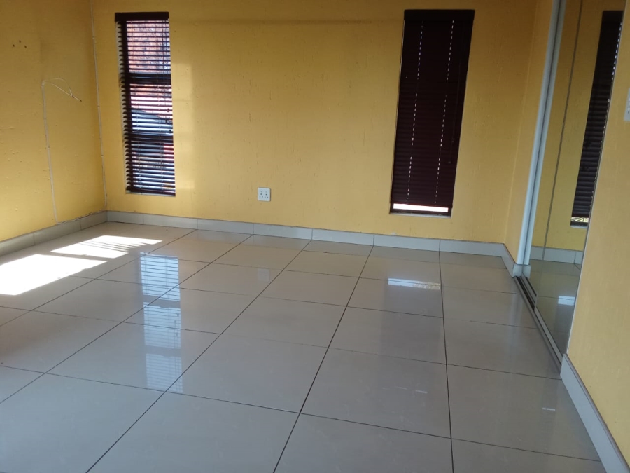 4 Bedroom Property for Sale in Ormonde Gauteng