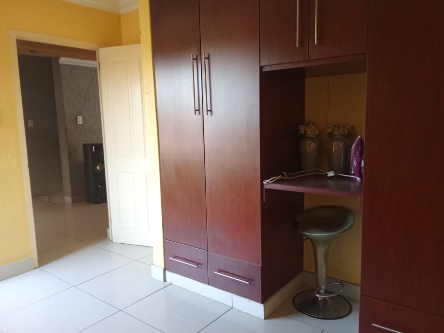 4 Bedroom Property for Sale in Ormonde Gauteng
