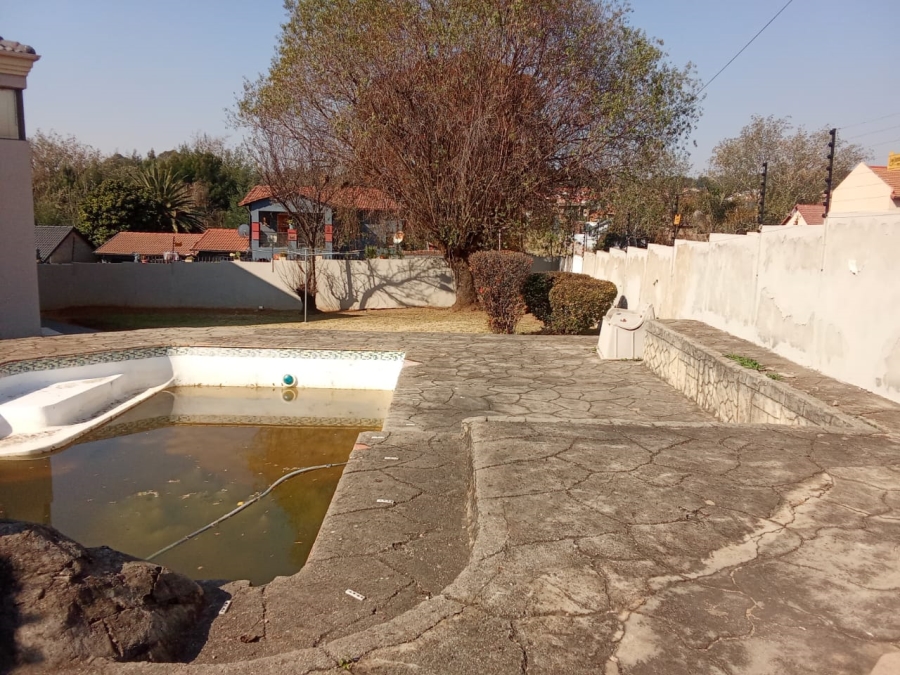 4 Bedroom Property for Sale in Ormonde Gauteng