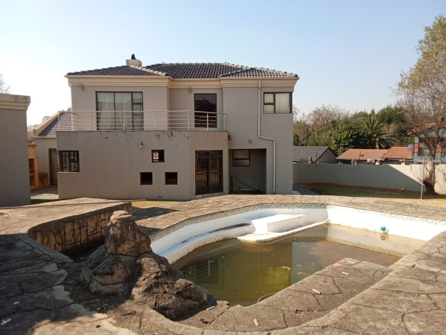 4 Bedroom Property for Sale in Ormonde Gauteng